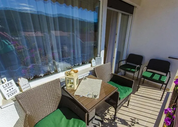 Tihana Mit Mediterranem Garten By Interhome Stari Grad (Hvar)