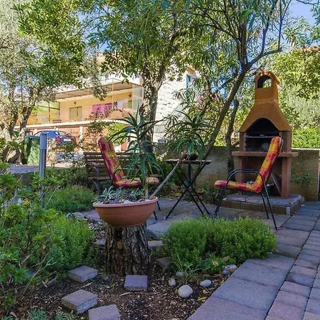 Tihana Mit Mediterranem Garten By Interhome 公寓 斯塔里格勒