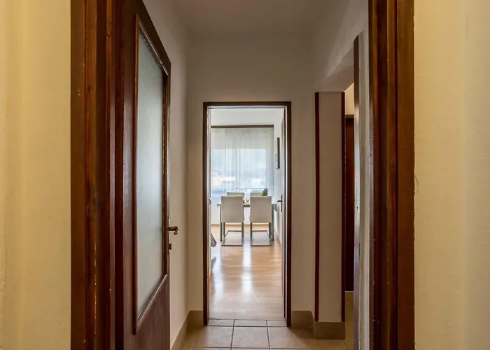 公寓 Tihana Mit Mediterranem Garten By Interhome 斯塔里格勒