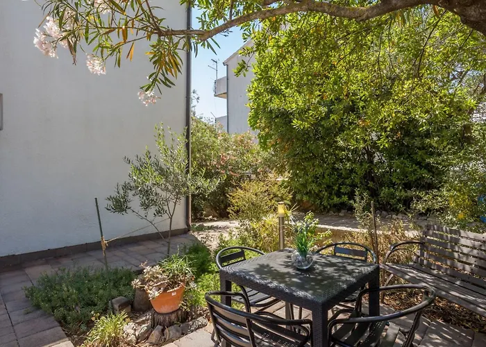 Tihana Mit Mediterranem Garten By Interhome 公寓 *