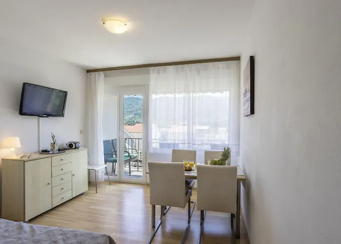 Tihana Mit Mediterranem Garten By Interhome