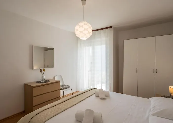 公寓 Tihana Mit Mediterranem Garten By Interhome 斯塔里格勒