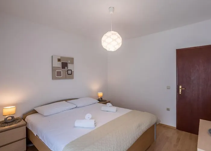 Tihana Mit Mediterranem Garten By Interhome