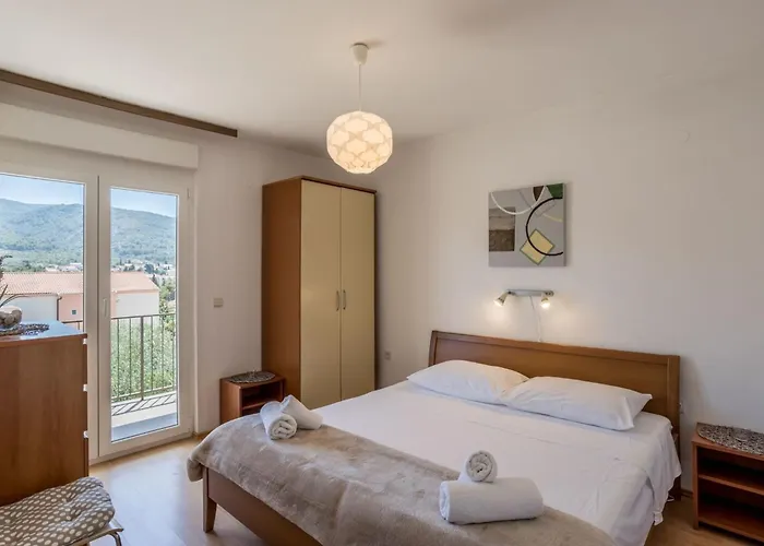 Tihana Mit Mediterranem Garten By Interhome 公寓 斯塔里格勒