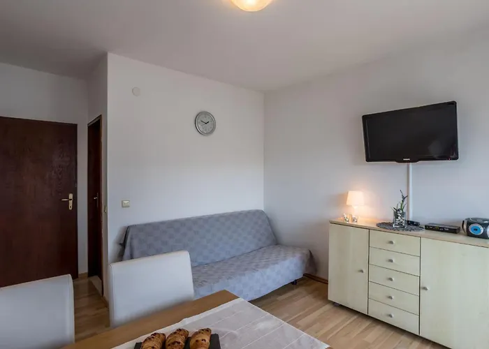 Tihana Mit Mediterranem Garten By Interhome 公寓 *