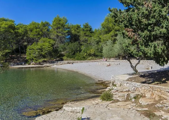 Tihana Mit Mediterranem Garten By Interhome *