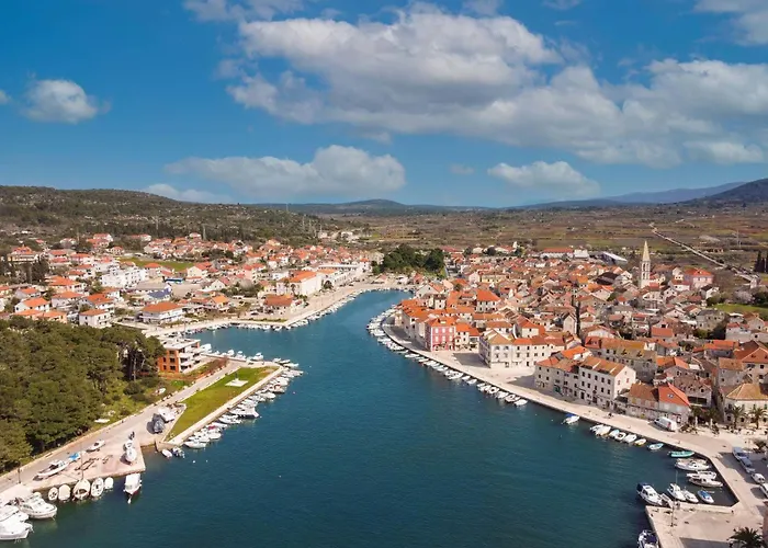 Tihana Mit Mediterranem Garten By Interhome